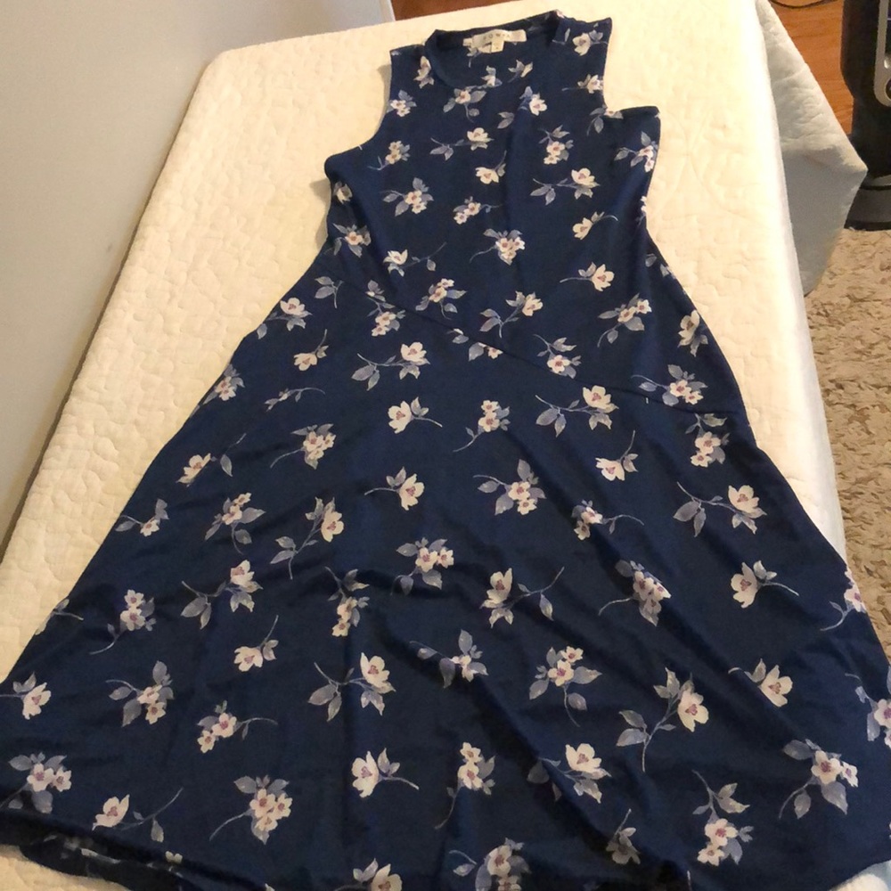 Sleeveless dress